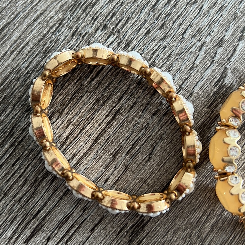 Bracelets - Picture 4 of 4